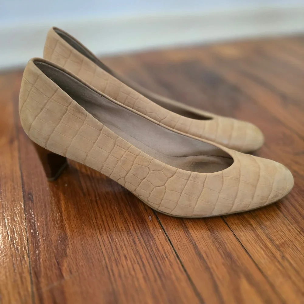 Stuart Weitzman Heel Womens 9 Tan Leather Pumps
